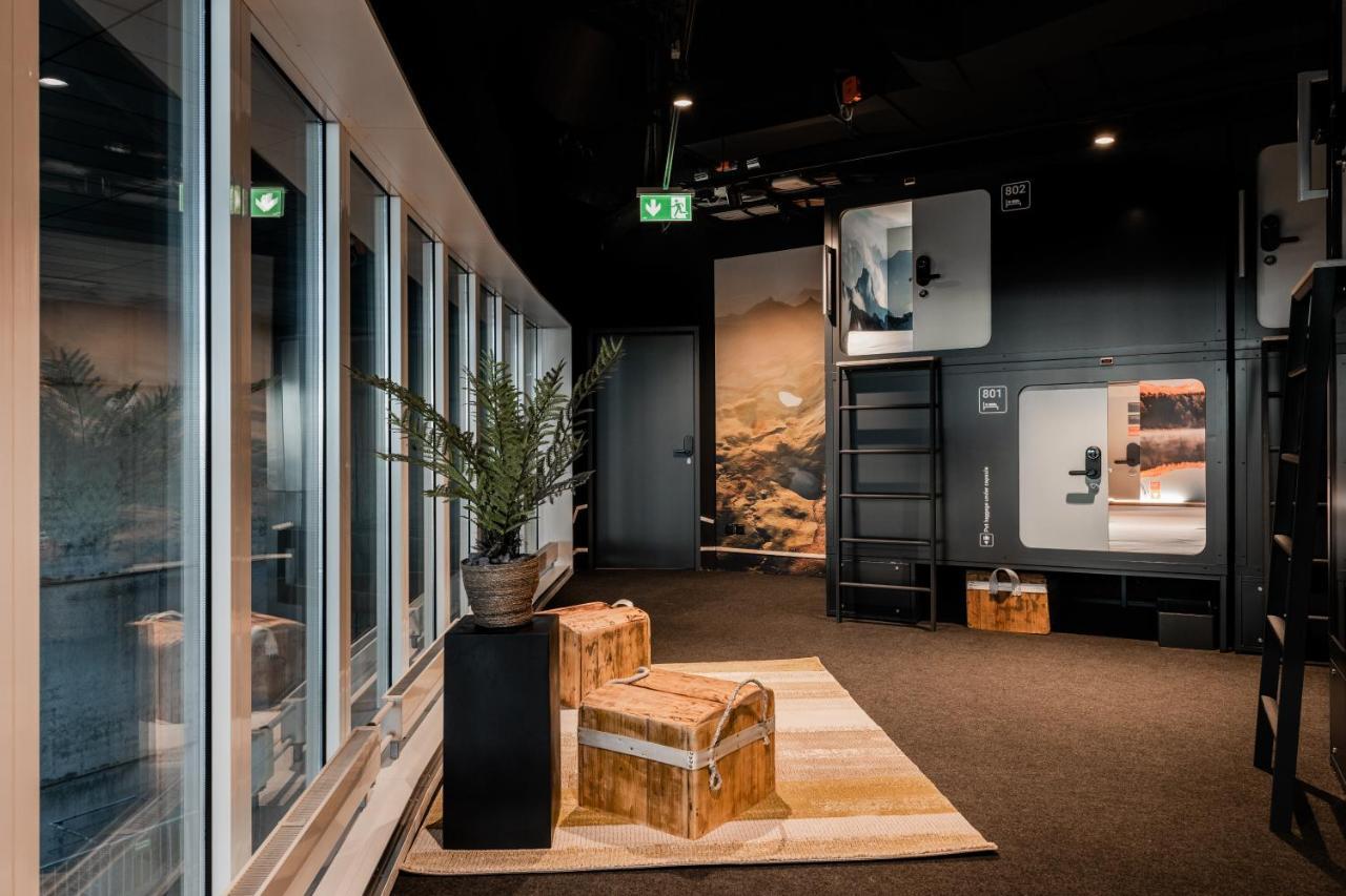 Capsule - Zurich Airport Kloten