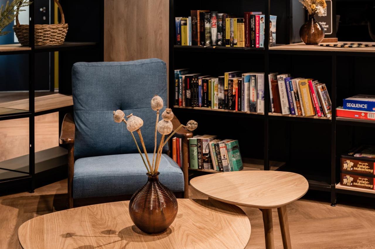 Capsule - Alpine Garden Zurich Airport Hotel